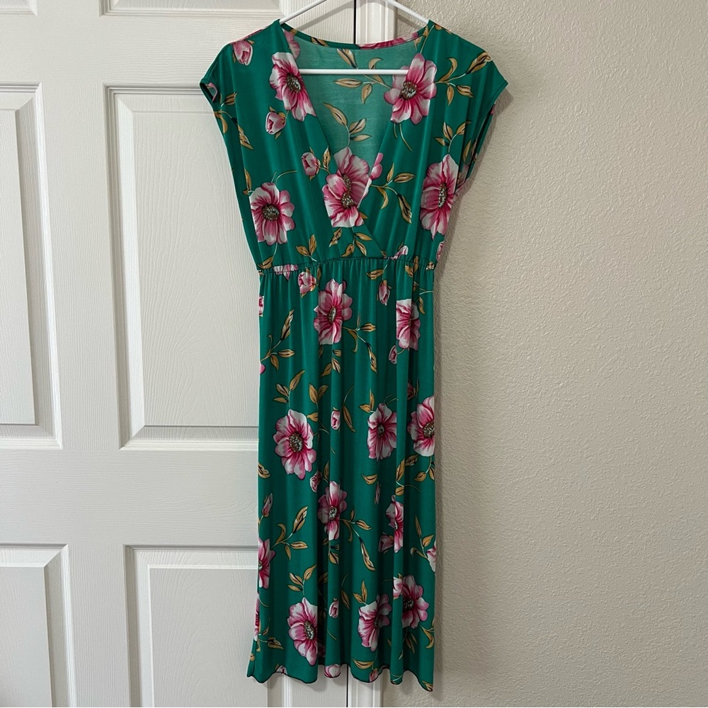 Green Floral V Neck Midi Dress Juniors XXL